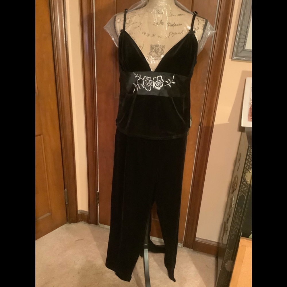 Delicates, Black Velvet 2 Pc Lounge Pants Set